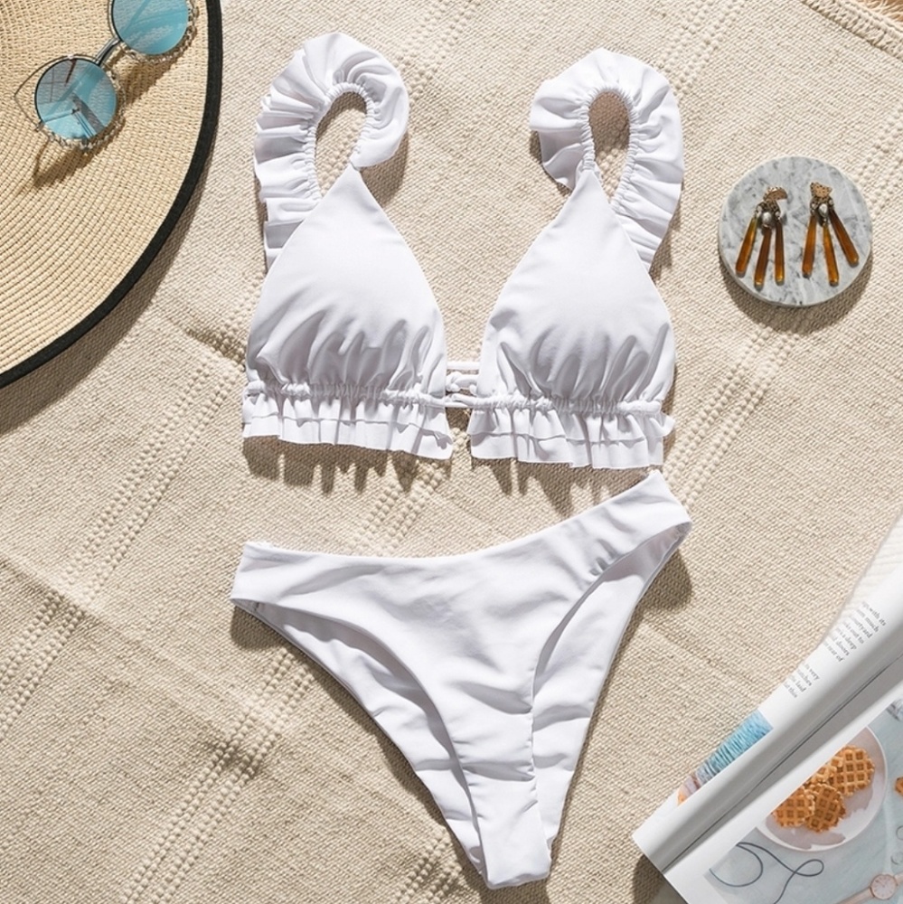 White Sexy Ruffle Bikini Set with Push up - Picture 4 of 7